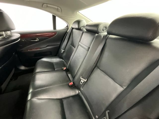 Used 2012 Lexus LS 460 w/ Comfort Pkg RWD image 10