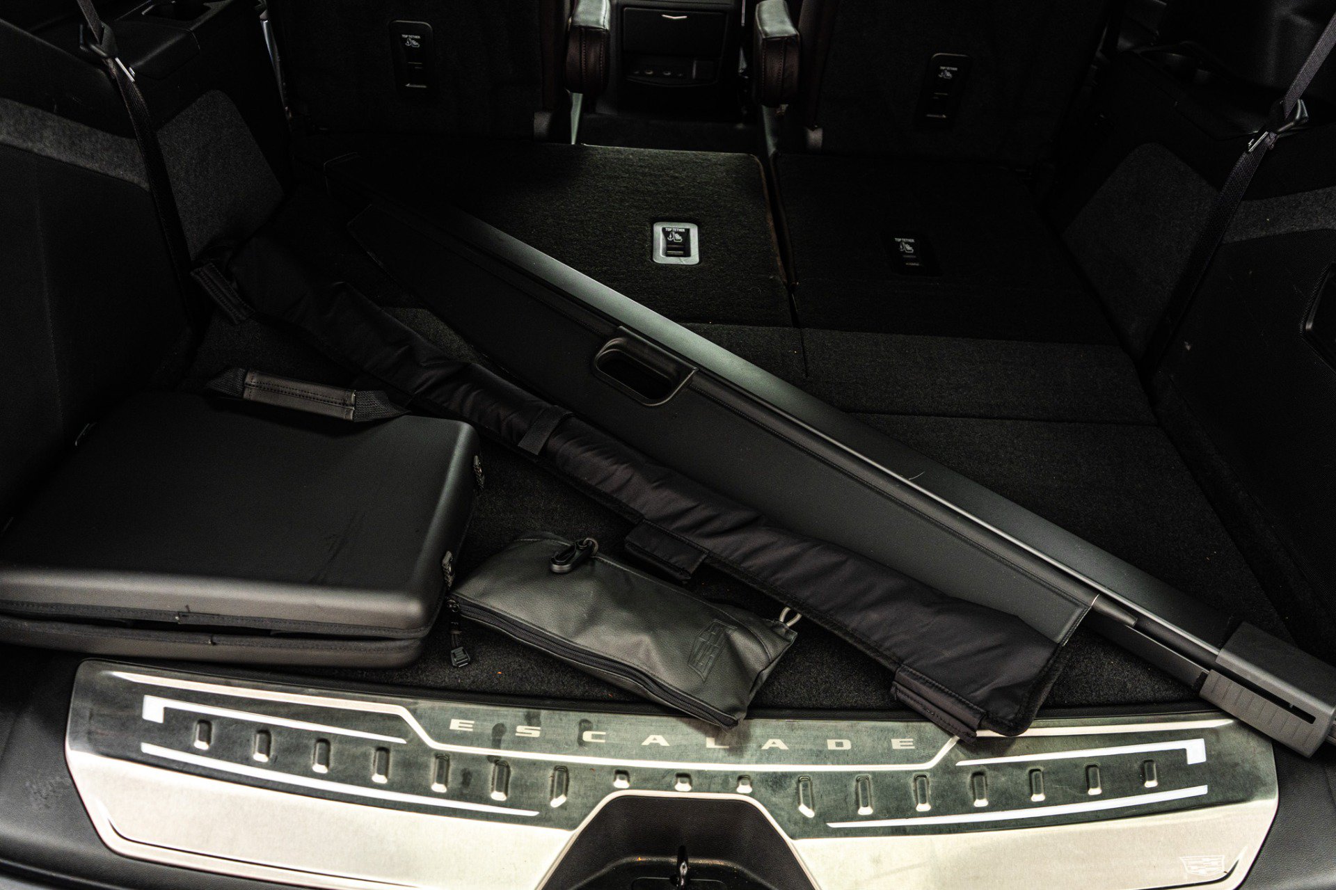 Used 2021 Cadillac Escalade Sport Platinum w/ Heavy-Duty Trailer Package AWD/4WD image 35