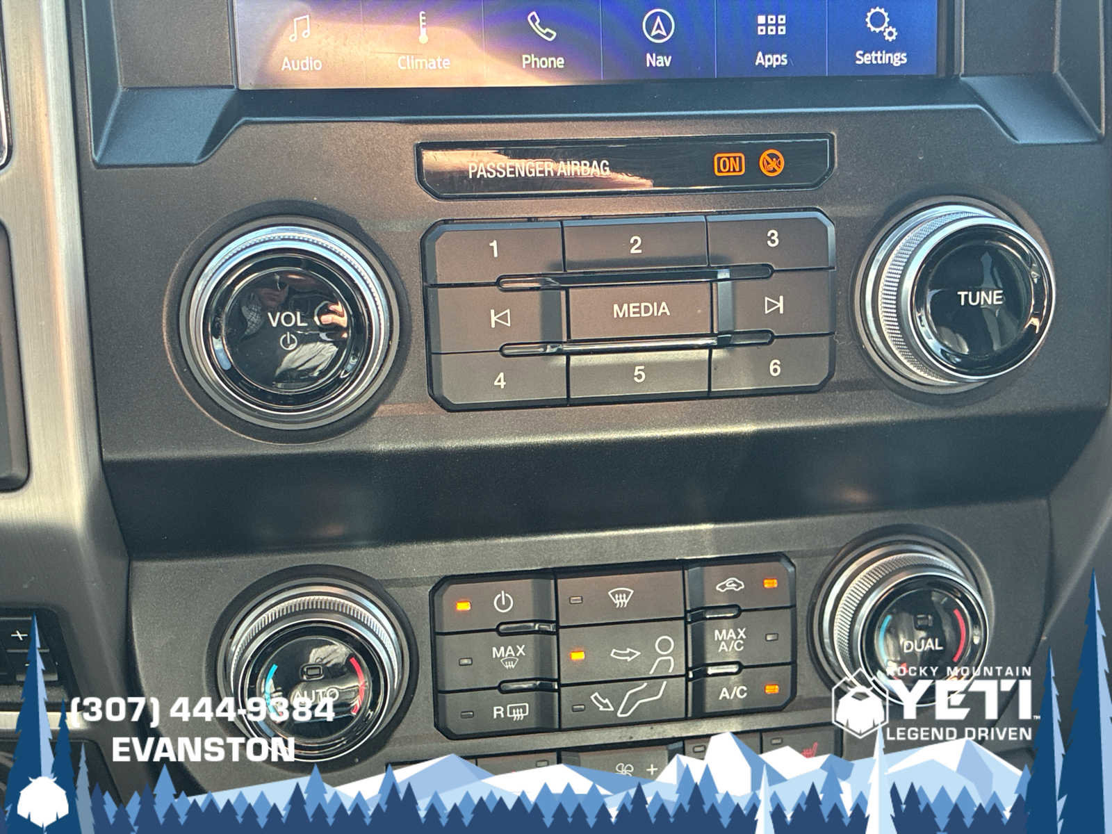 Used 2021 Ford F250 Platinum w/ Tremor Off-Road Package AWD/4WD image 19