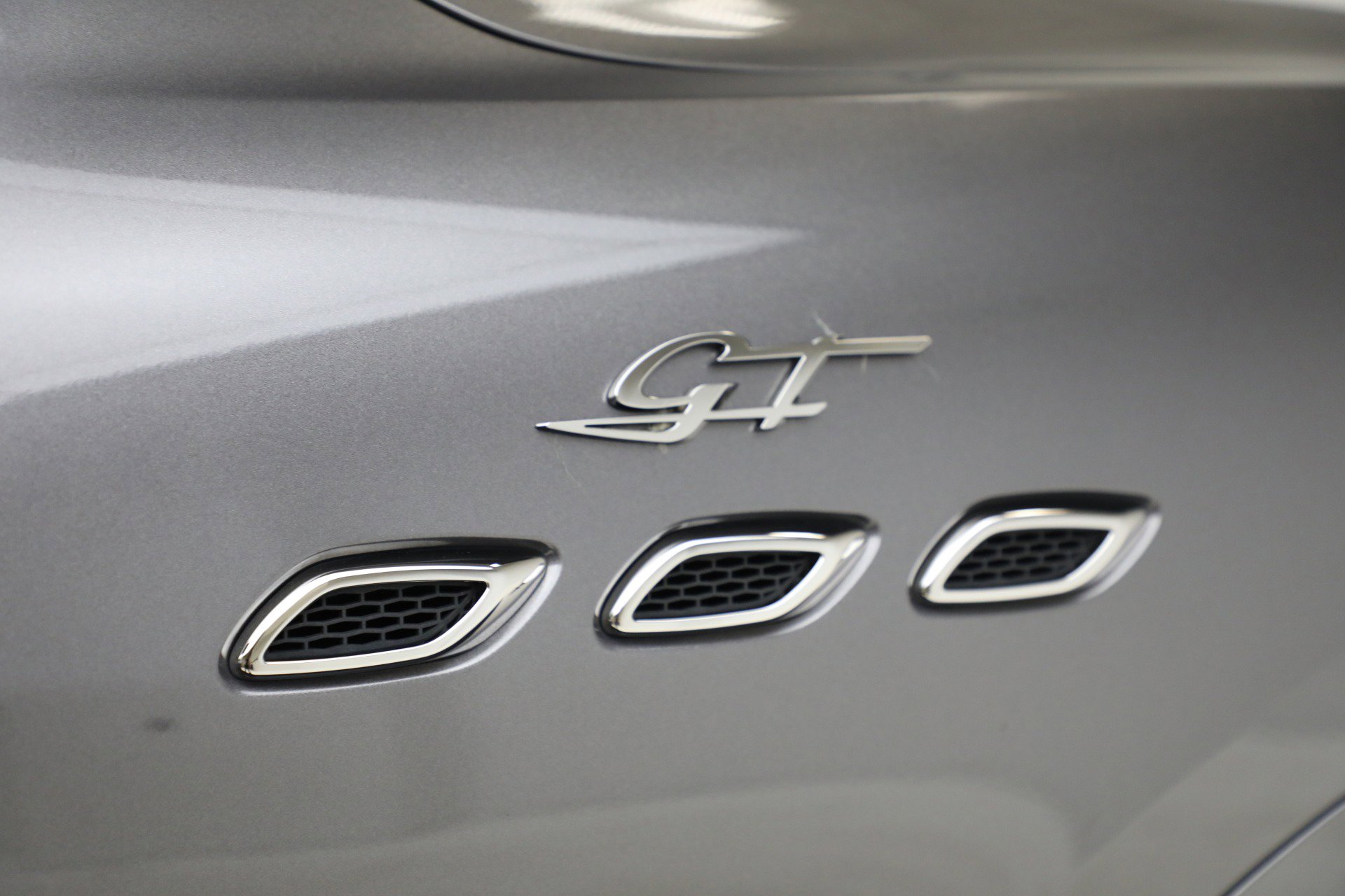 Certified 2022 Maserati Levante GT image 21