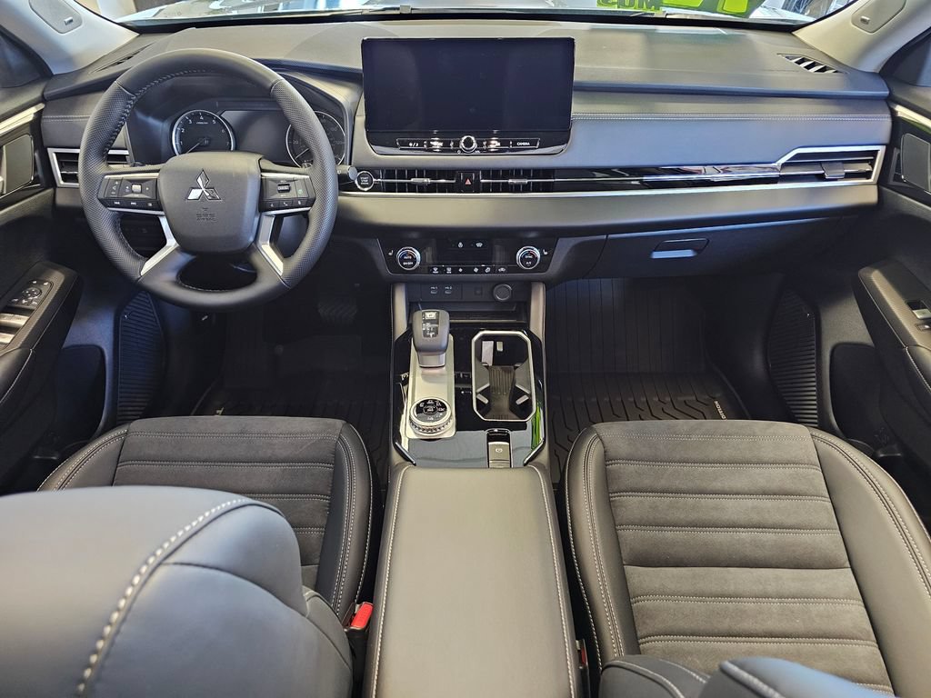 New 2026 Mitsubishi Outlander AWD image 10