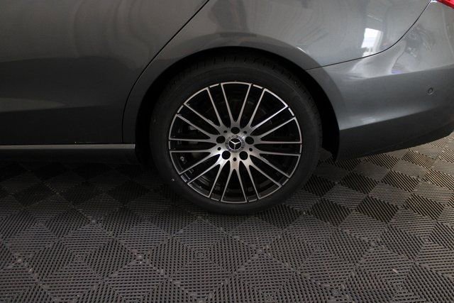 New 2025 Mercedes-Benz C 300 4MATIC Sedan image 8