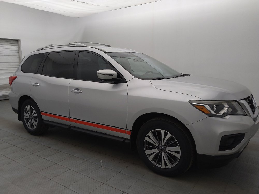 Used 2019 Nissan Pathfinder S FWD image 11