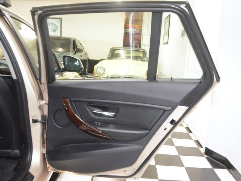Used 2014 BMW 328i xDrive Wagon image 24