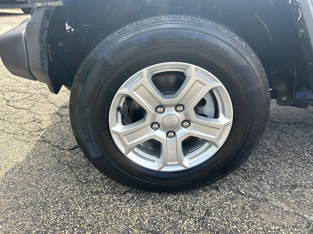 Used 2019 Jeep Wrangler Unlimited Sport S AWD/4WD image 17