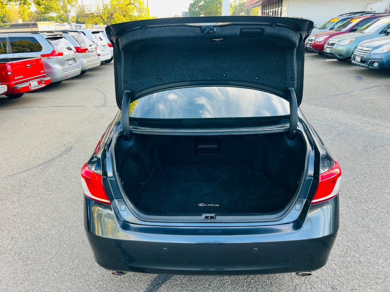 Used 2011 Lexus ES 350 image 9