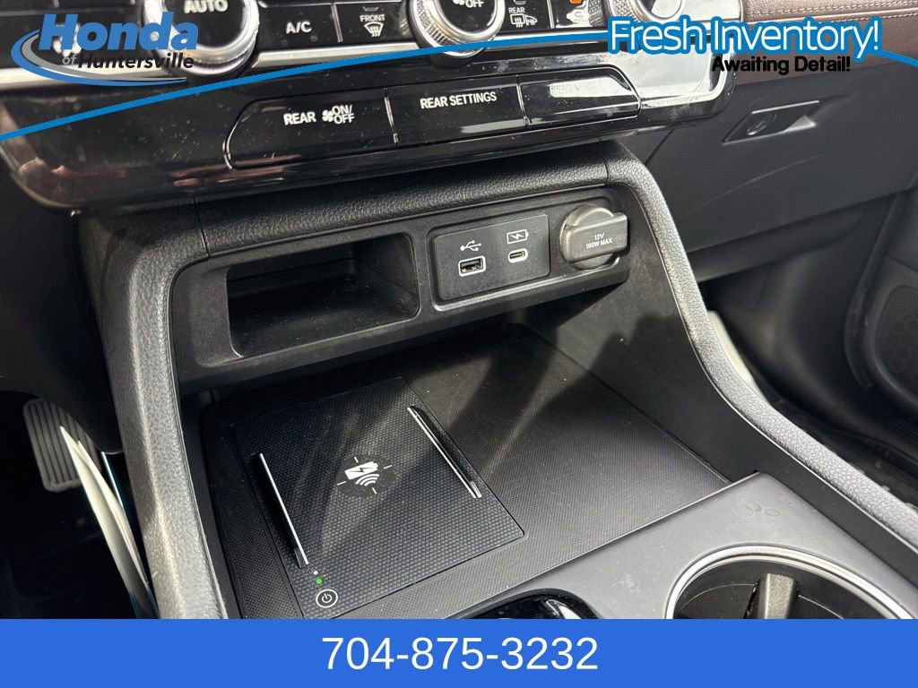 Used 2025 Honda Pilot Elite image 30