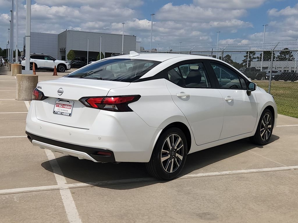 Used 2025 Nissan Versa SV image 5