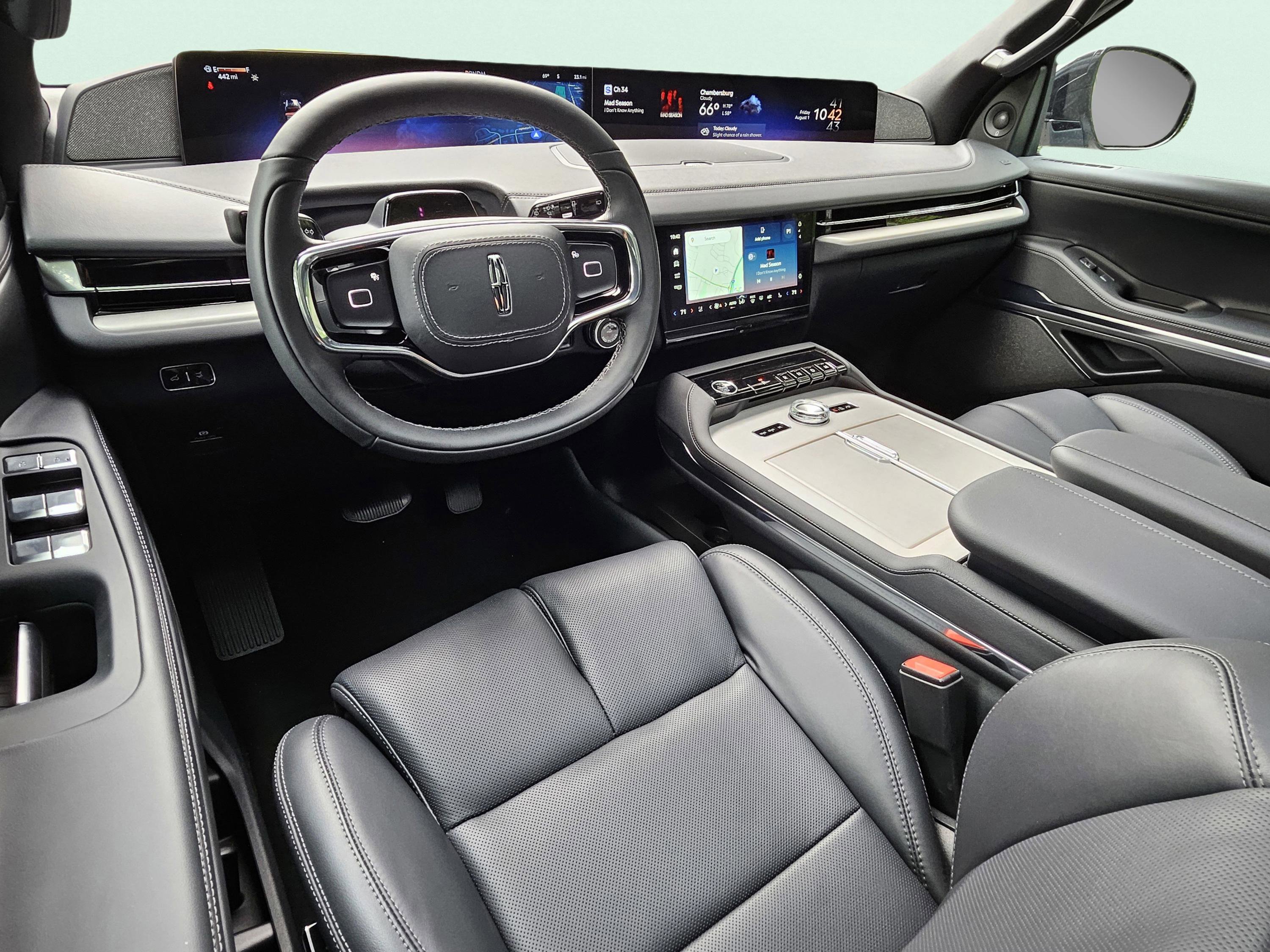 New 2025 Lincoln Navigator L Reserve w/ Jet Appearance Package image 18