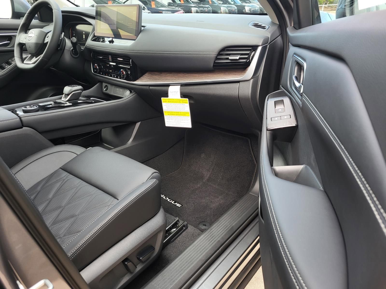 New 2026 Nissan Rogue Platinum image 13