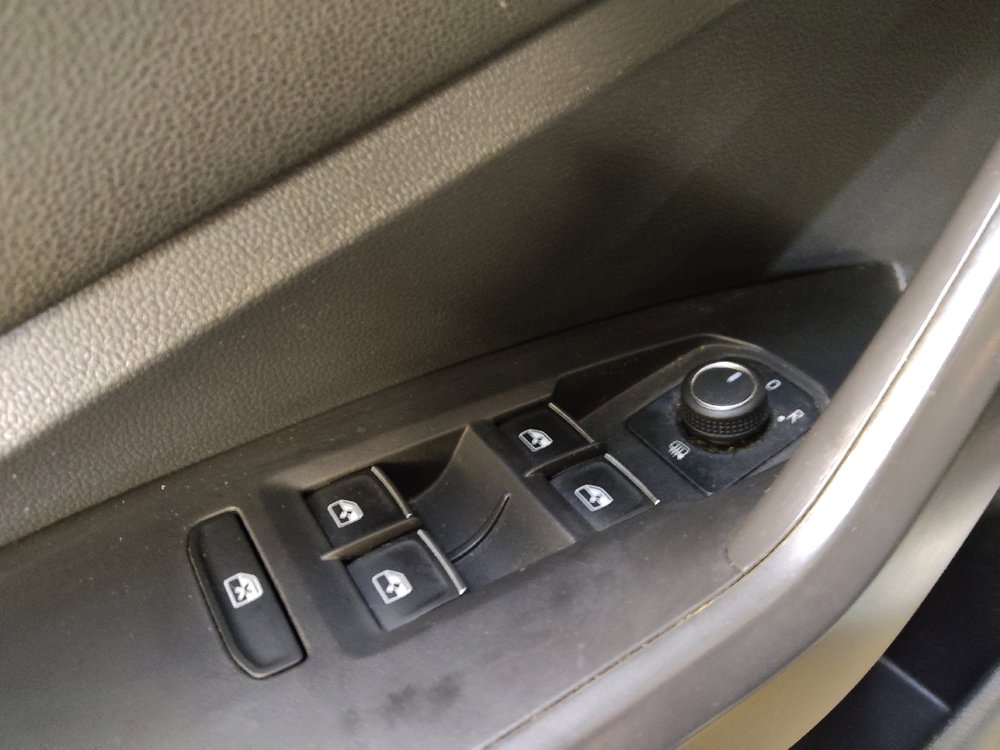 Used 2021 Volkswagen Jetta SE w/ SE Cold Weather Package FWD image 27