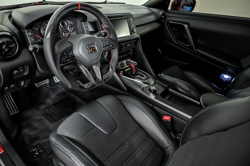 Used 2018 Nissan GT-R Premium AWD/4WD image 21