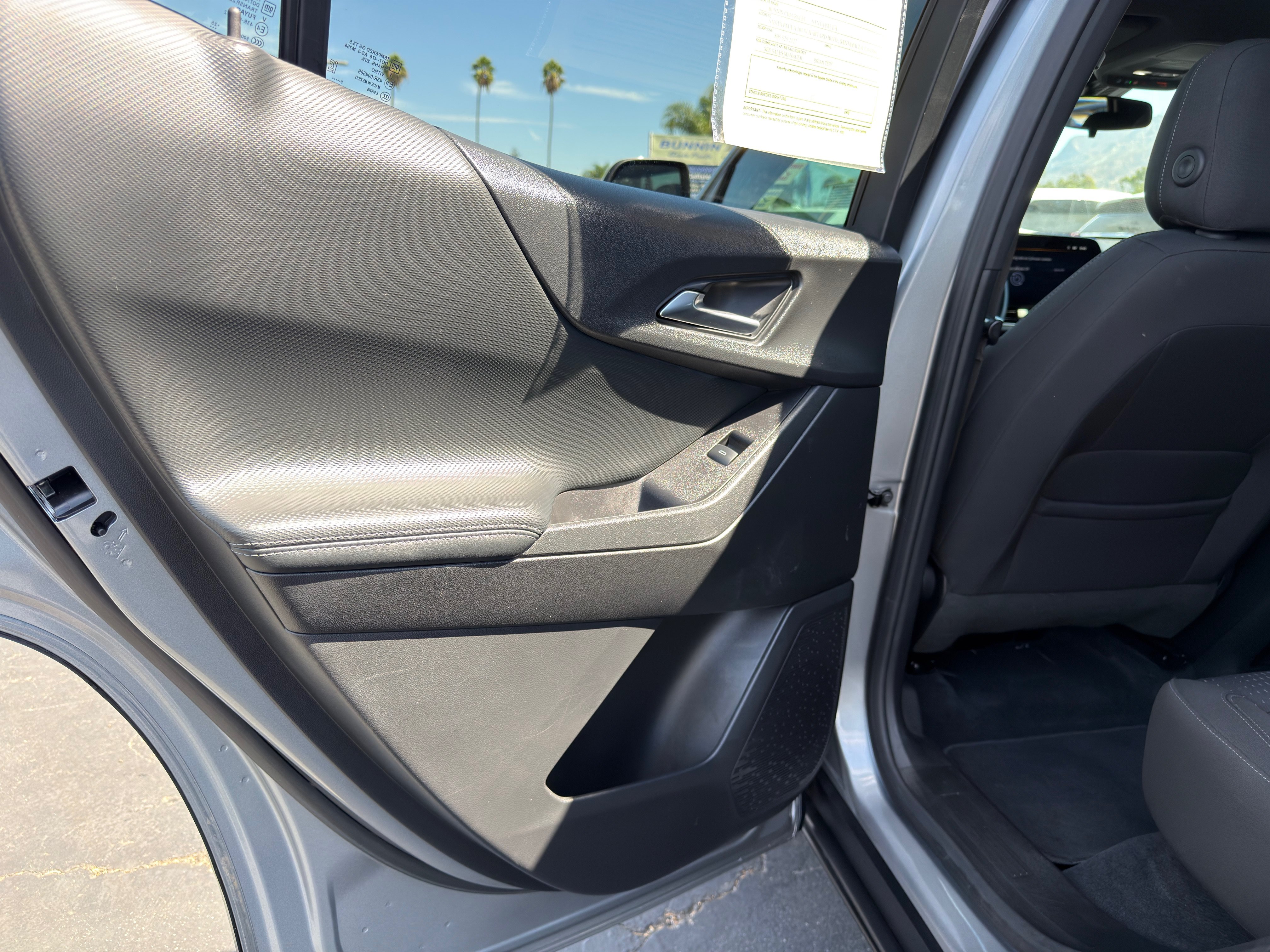Used 2026 Chevrolet Equinox LT FWD image 18