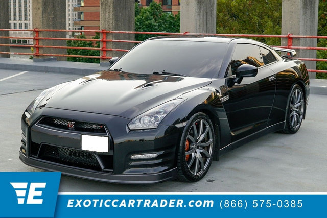 Used 2014 Nissan GT-R Premium w/ Premium Interior Package image 1