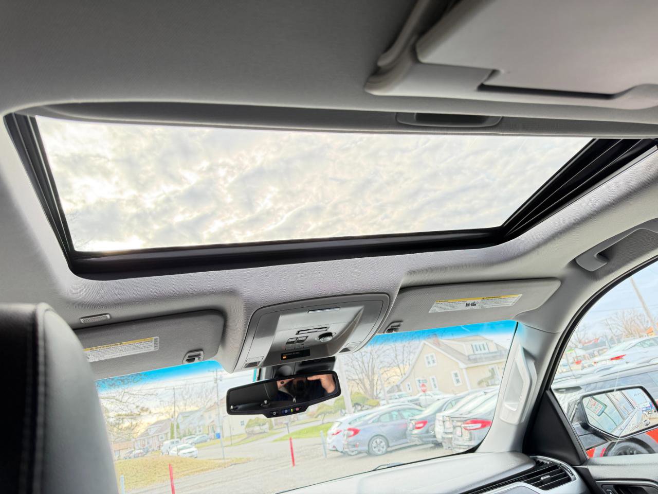 Used 2017 Chevrolet Tahoe LT image 32