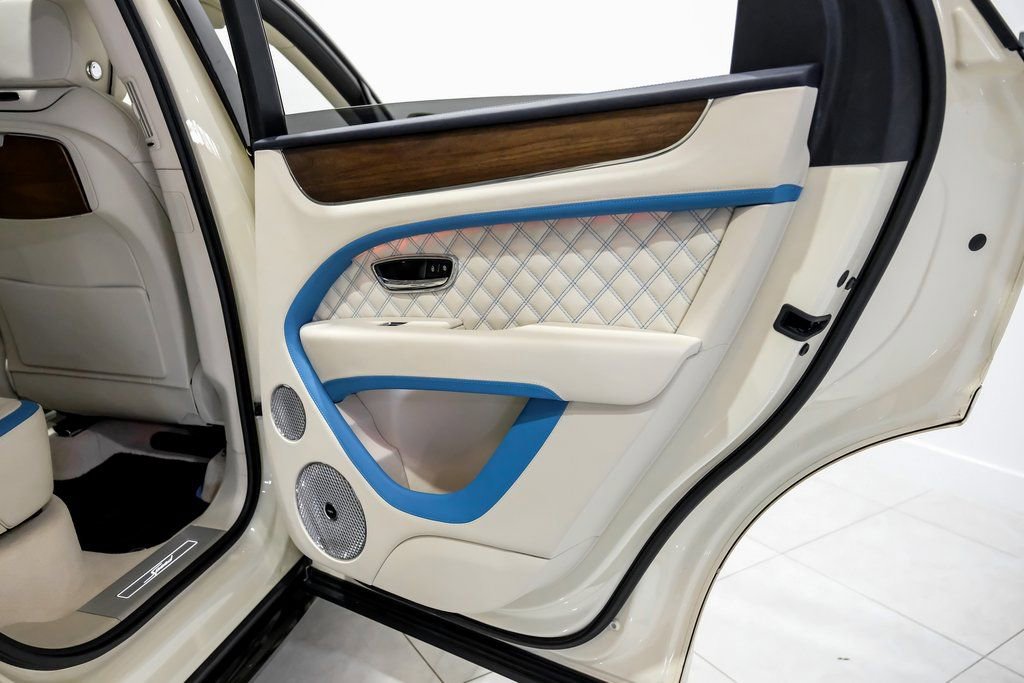 Used 2023 Bentley Bentayga Speed image 47