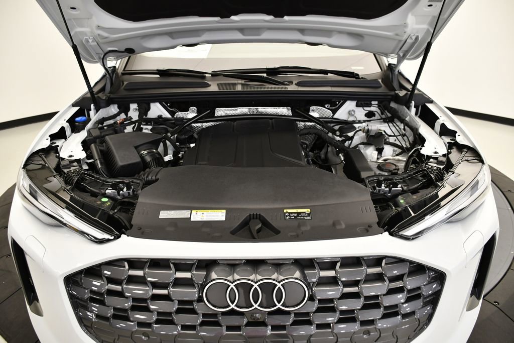 Used 2025 Audi Q5 Premium w/ Convenience Package image 12