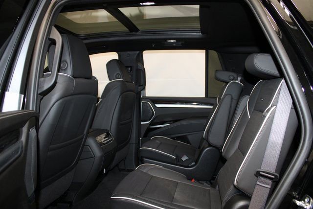 New 2026 Cadillac Escalade Luxury w/ Touring Package image 8