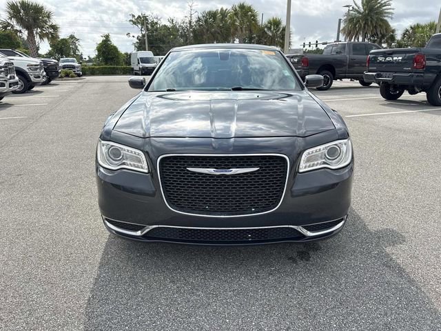 Used 2019 Chrysler 300 Touring L w/ Quick Order Package 22F RWD image 8