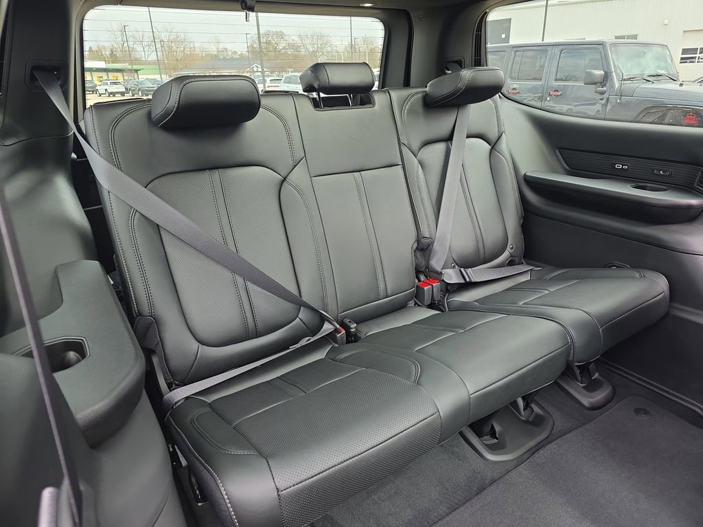 New 2026 Jeep Grand Wagoneer Limited AWD/4WD image 12