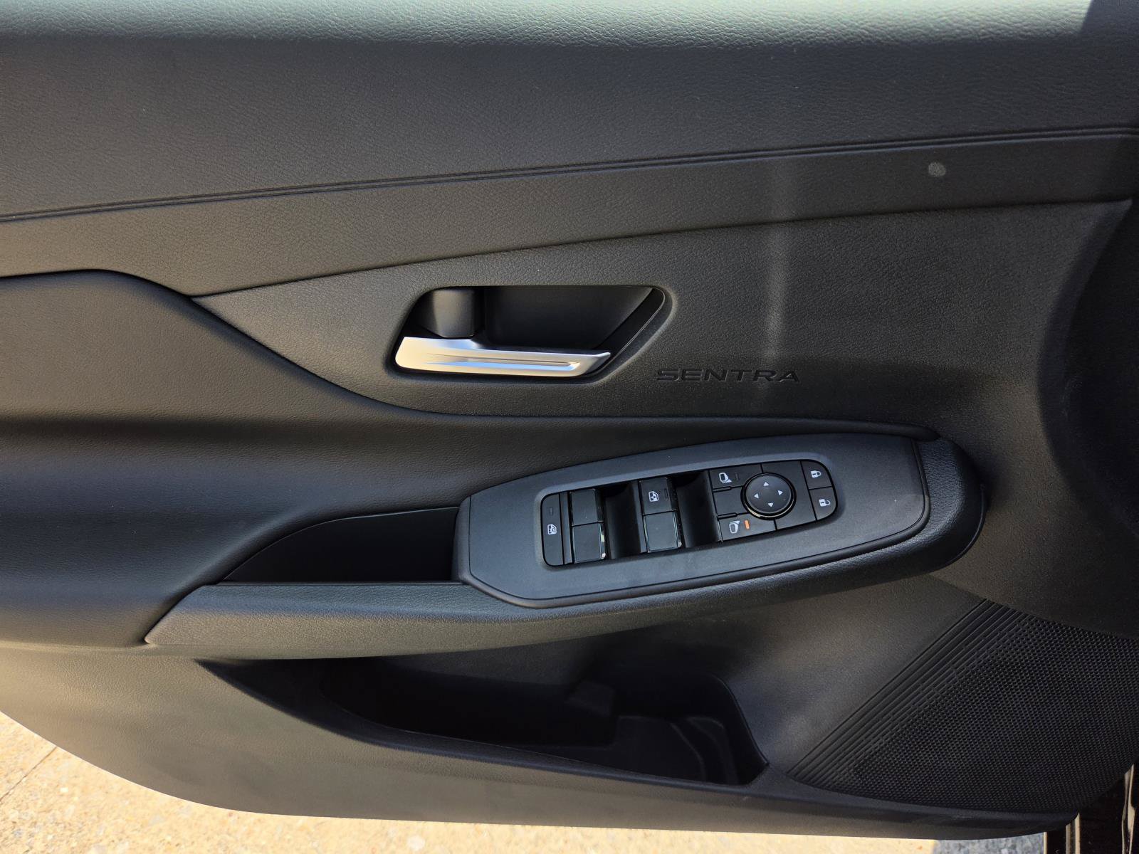 New 2027 Nissan Sentra S w/ Floor Mat Package FWD image 15
