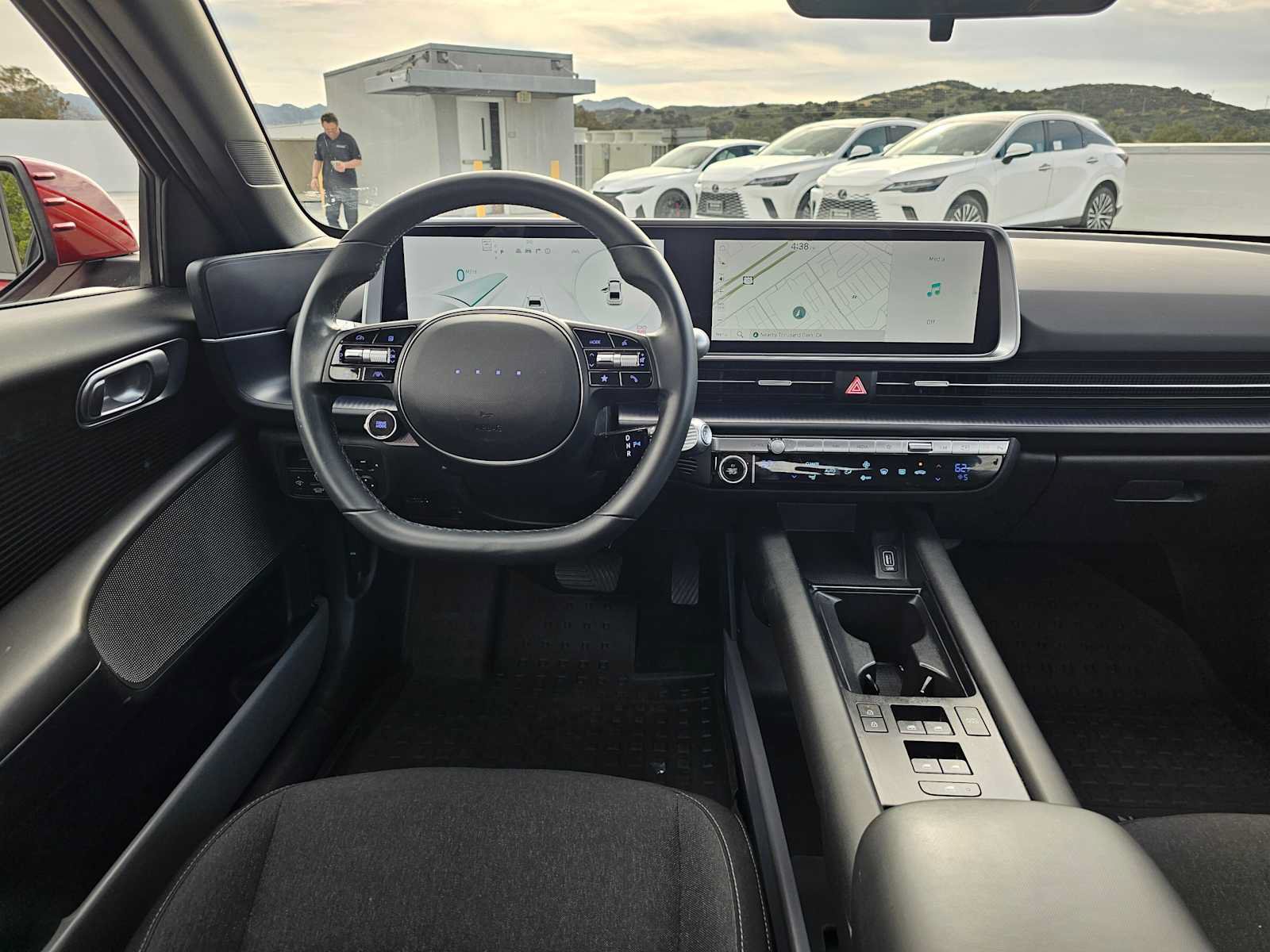 Used 2024 Hyundai Ioniq 6 SE RWD image 18