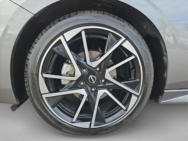 Used 2025 Nissan Sentra SR FWD image 22