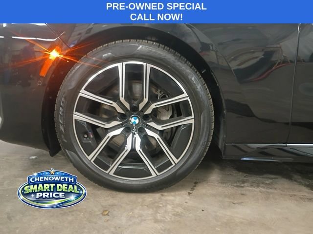 Used 2023 BMW 740i w/ Parking Assistance Package image 6