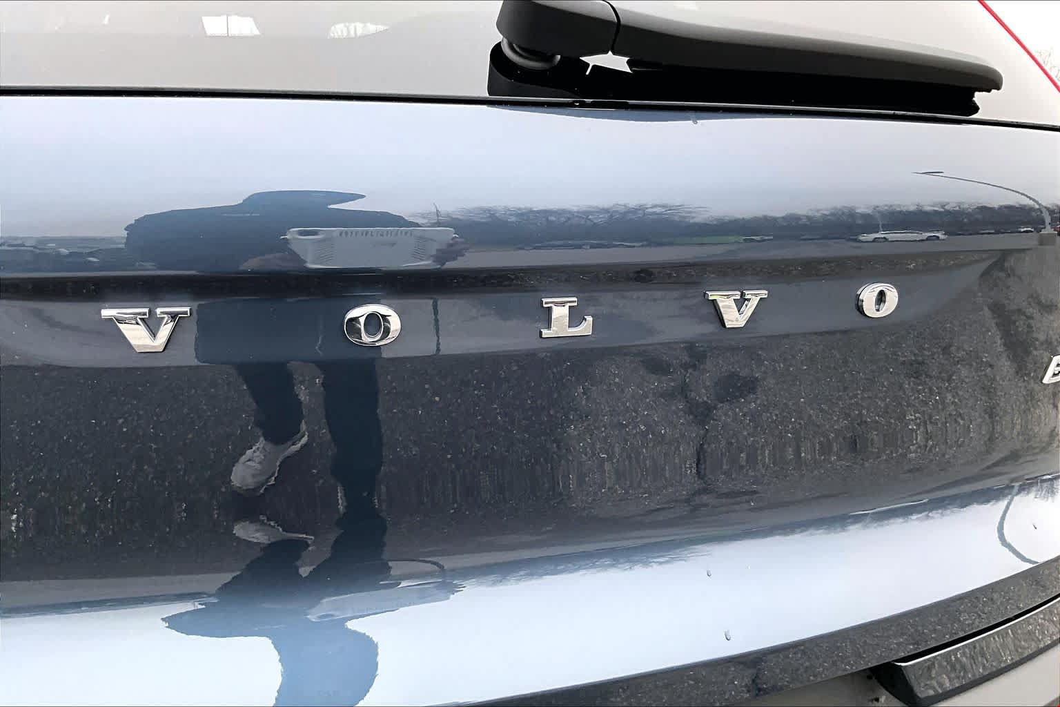 Used 2026 Volvo XC40 B5 Core w/ Climate Package AWD/4WD image 49