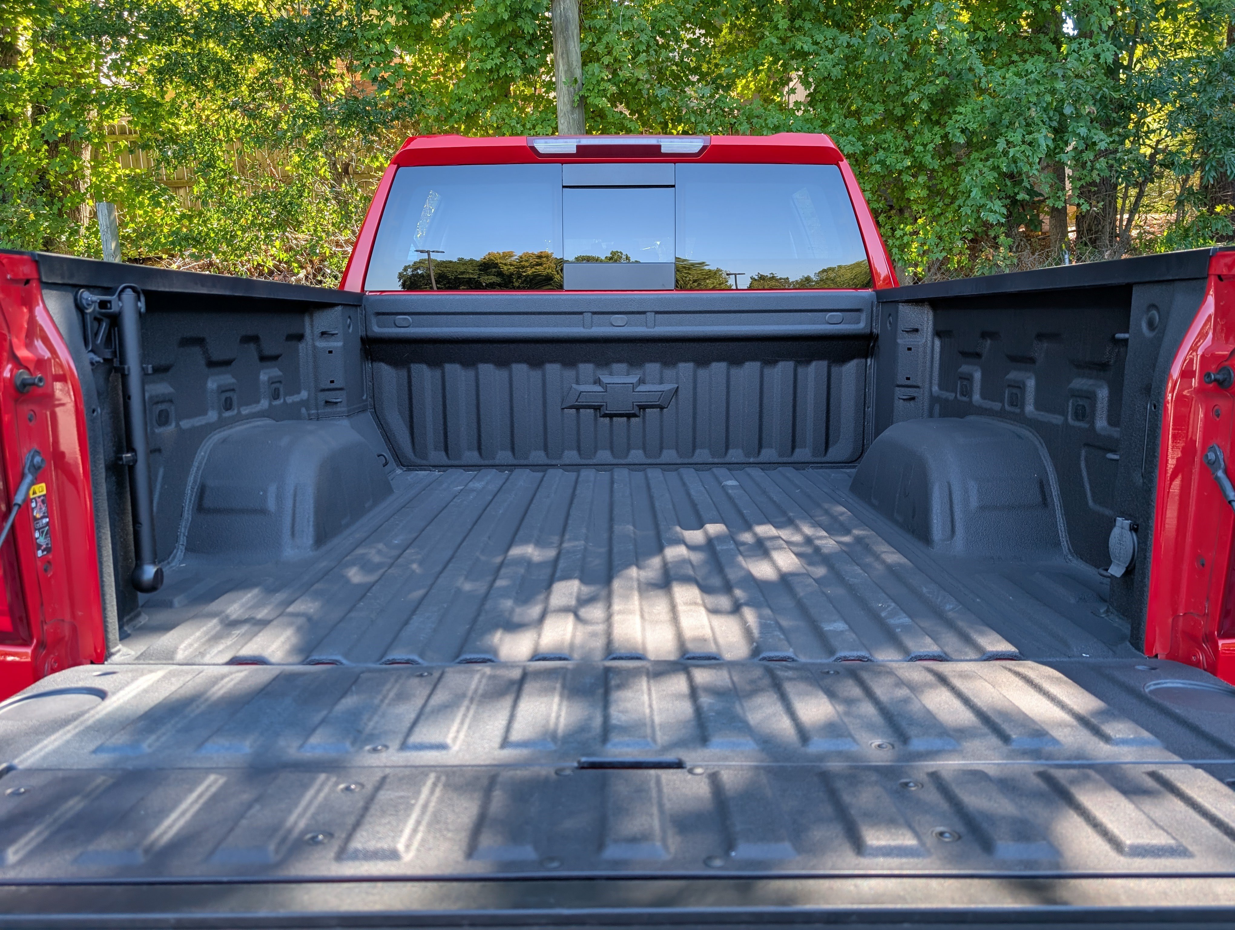 Used 2024 Chevrolet Silverado 1500 LT Trail Boss w/ LT Trail Boss Premium Package AWD/4WD image 18