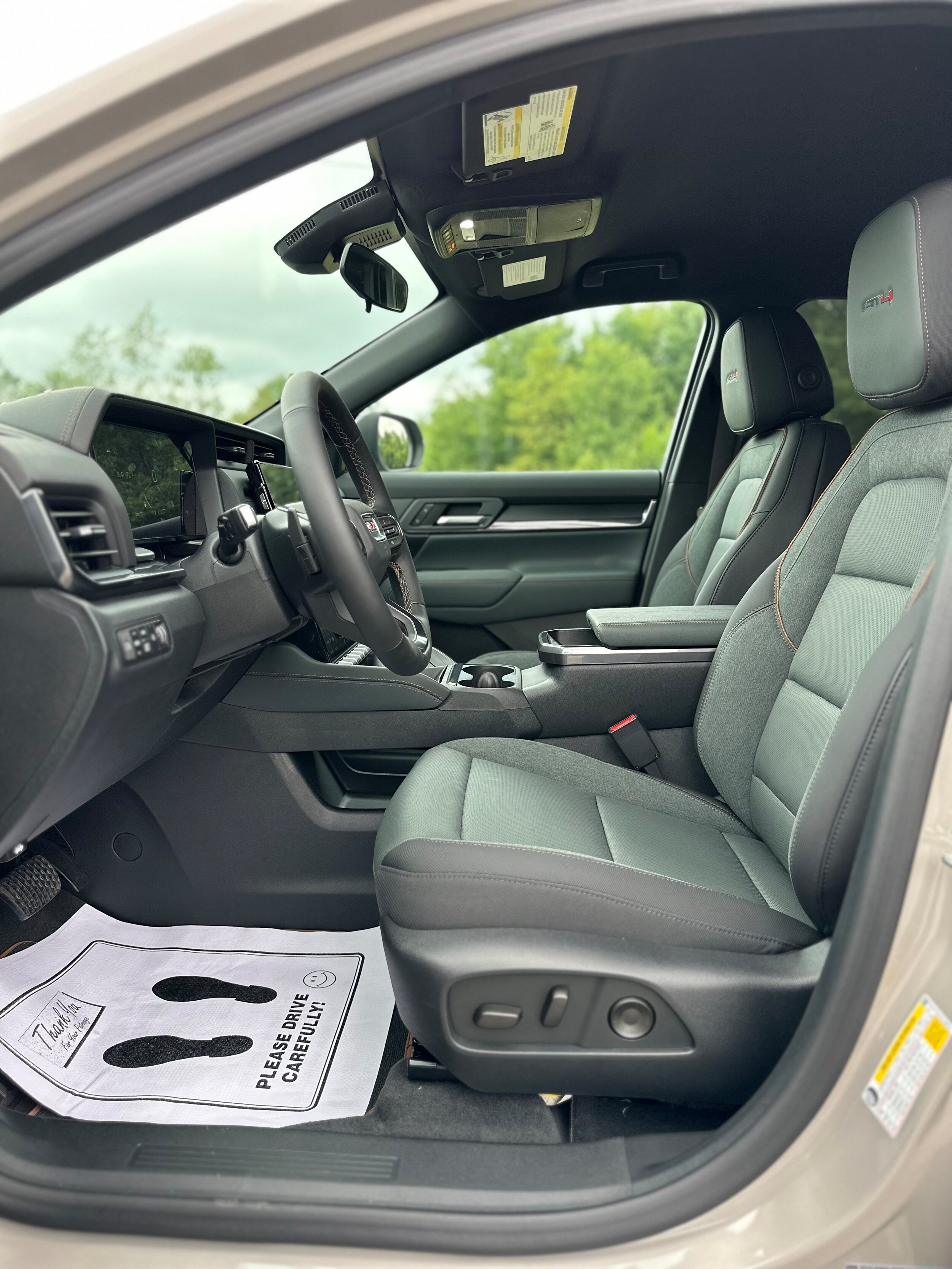 New 2027 GMC Terrain AT4 AWD/4WD image 9