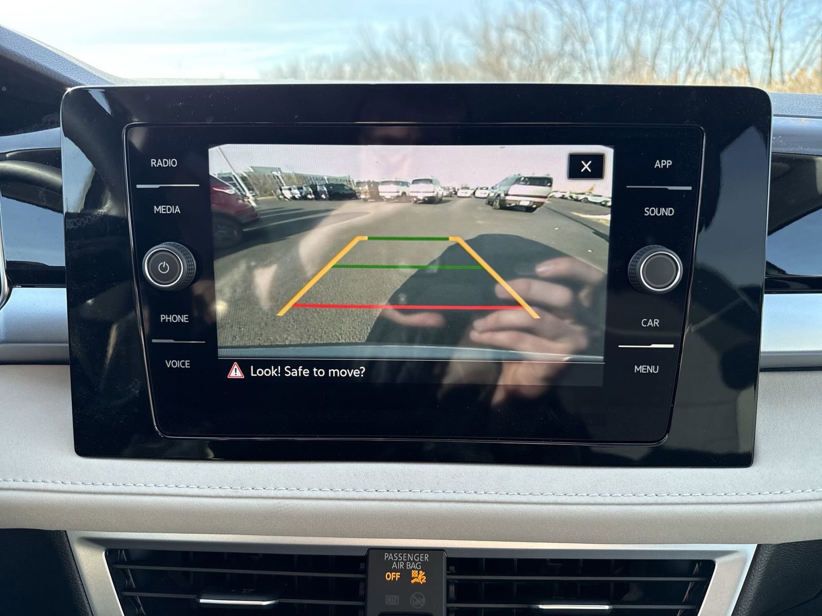 New 2026 Volkswagen Taos SE image 18