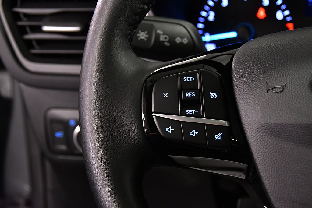 Used 2022 Ford Escape SE w/ SE Sport Appearance Package AWD/4WD image 21