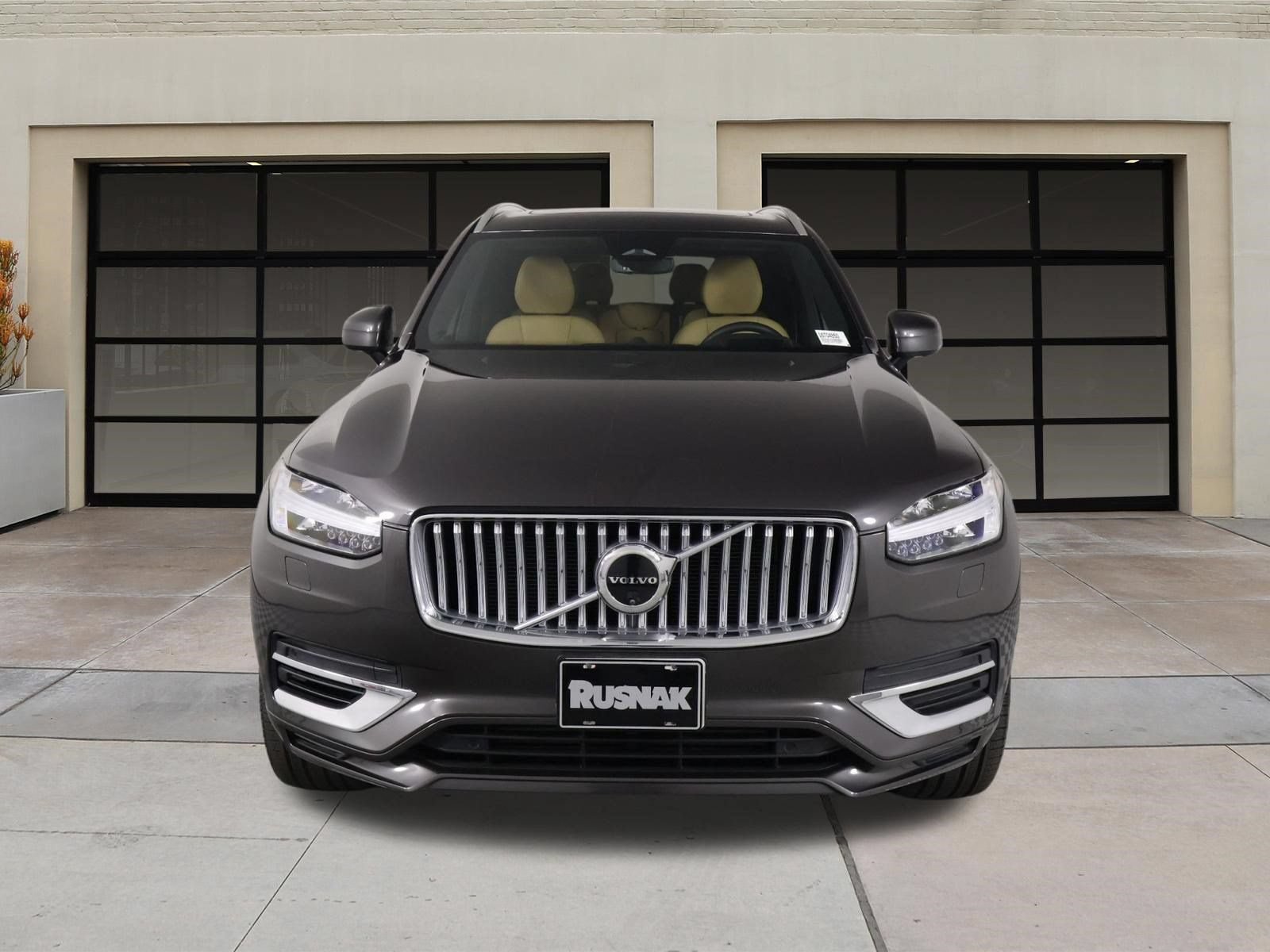 Used 2024 Volvo XC90 T8 Ultimate AWD/4WD image 6