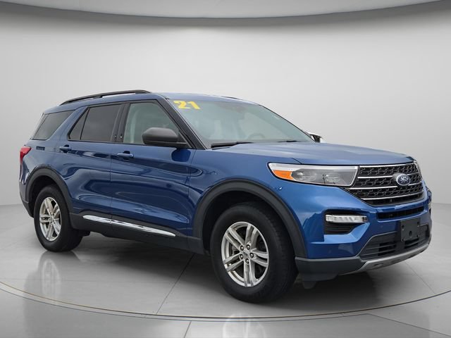 Used 2021 Ford Explorer XLT w/ Equipment Group 202A AWD/4WD image 8