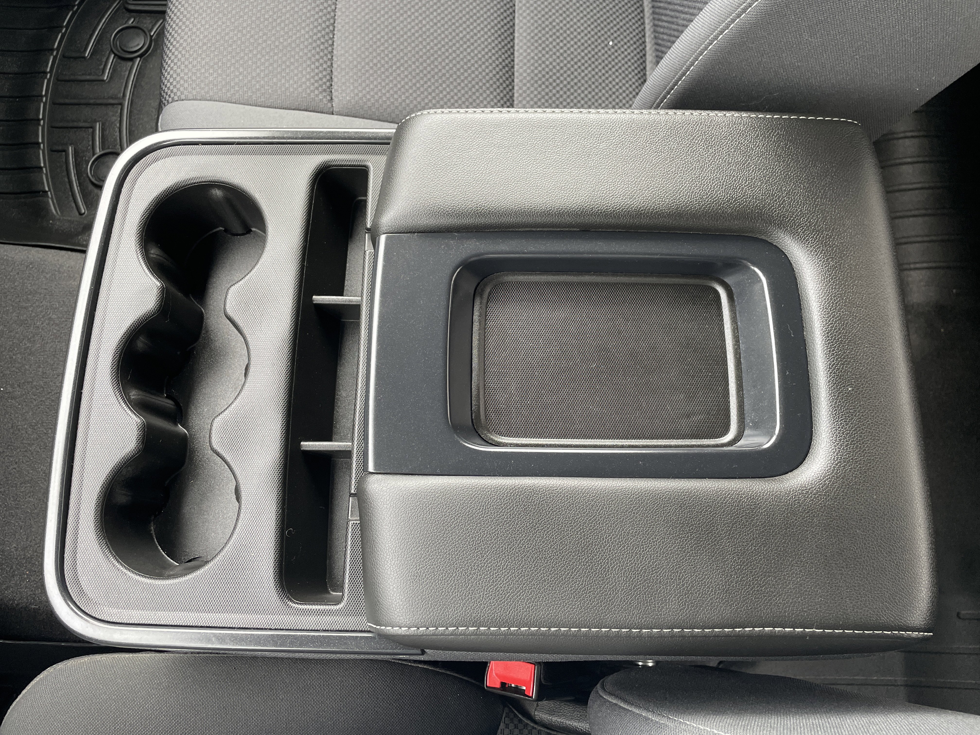 Used 2018 Chevrolet Silverado 1500 LT w/ All Star Edition image 40