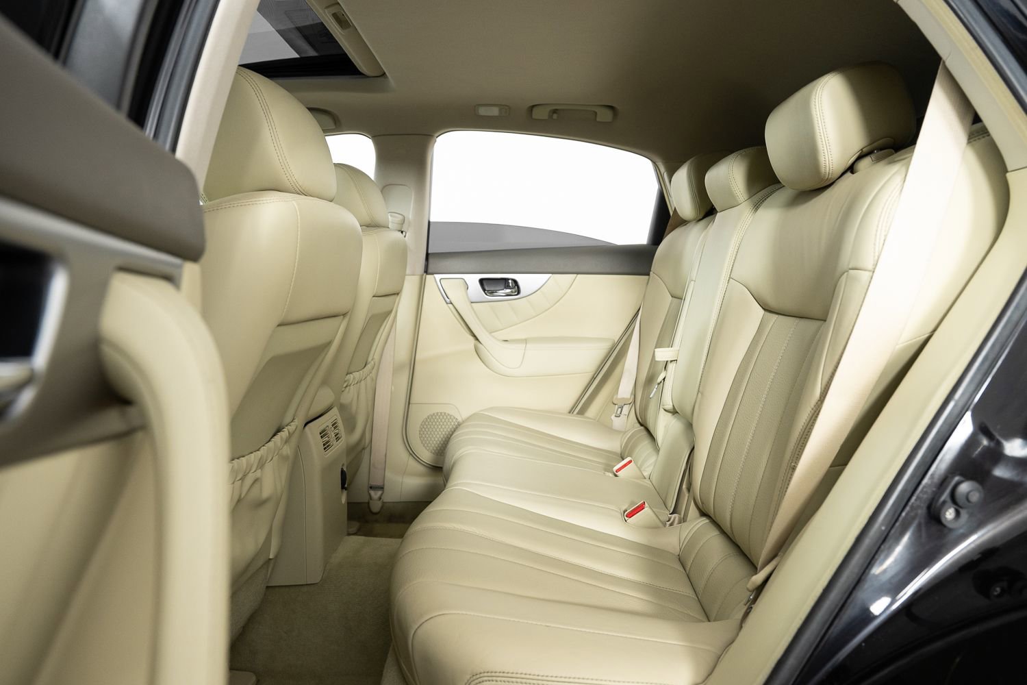 Used 2014 INFINITI QX70 AWD w/ Premium Package image 18