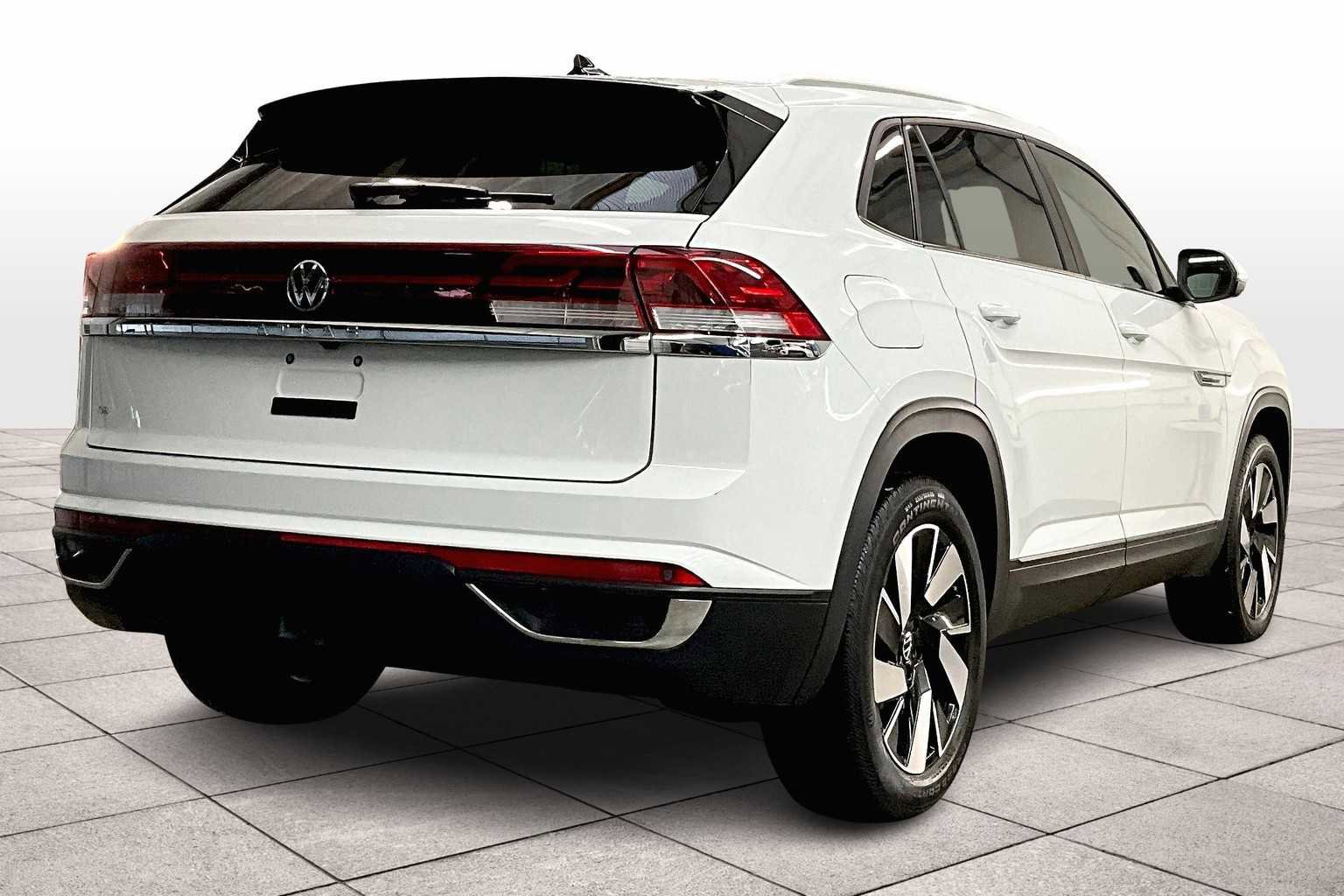 Used 2024 Volkswagen Atlas Cross Sport SE image 16
