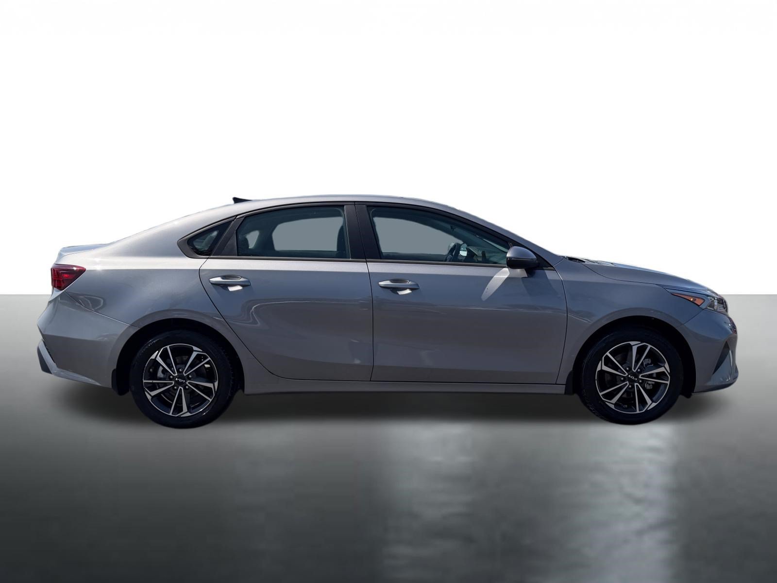Certified 2024 Kia Forte LXS w/ LXS Technology Package FWD image 9