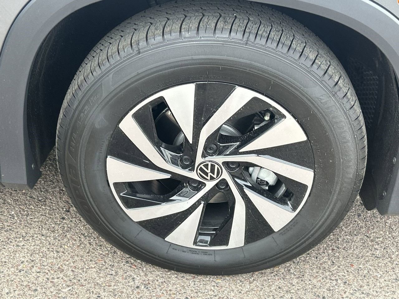 New 2026 Volkswagen Tiguan S image 6