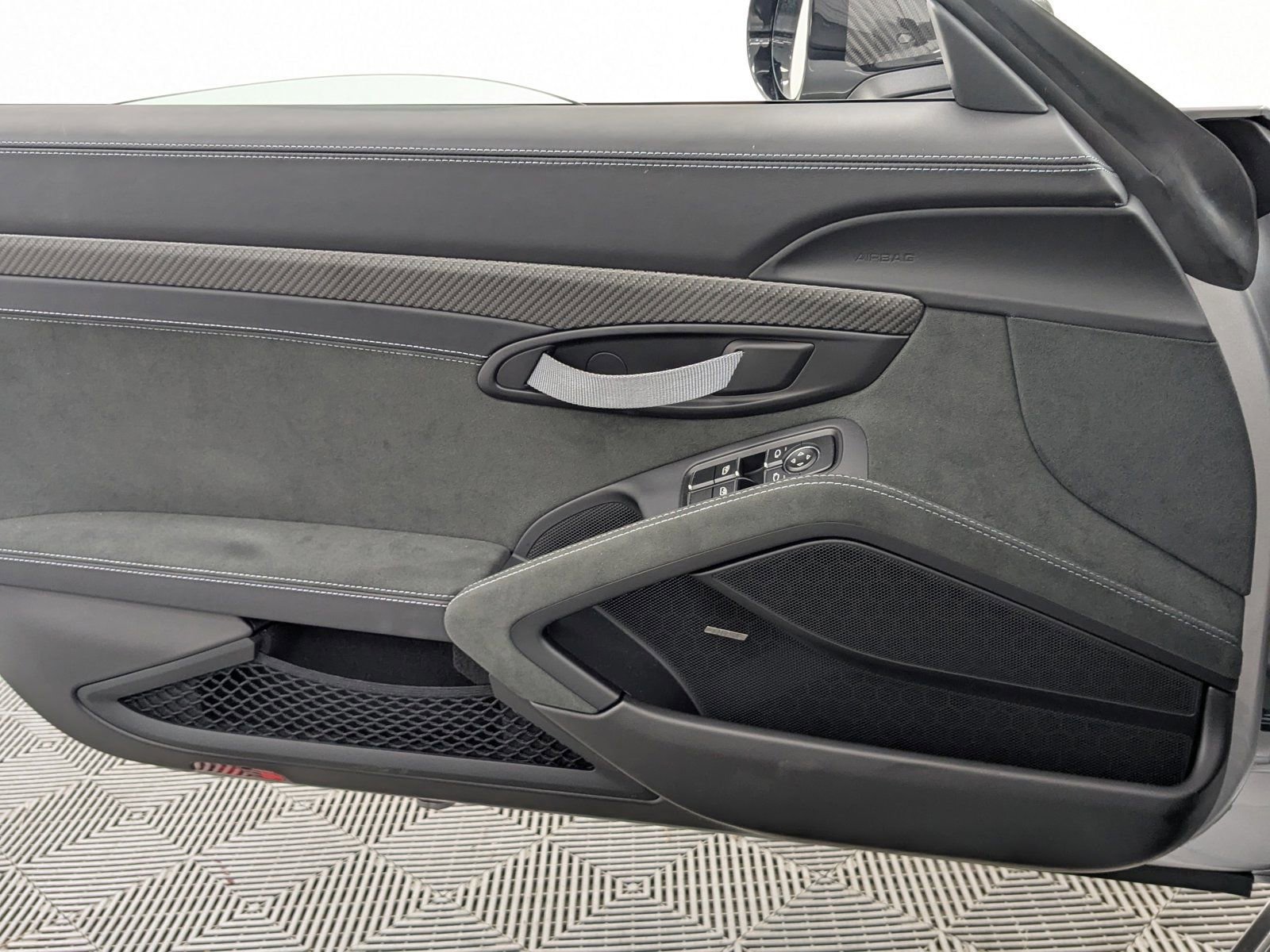 Certified 2025 Porsche 718 Boxster Spyder RS image 16