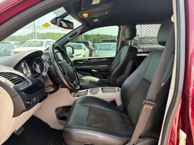Used 2020 Dodge Grand Caravan SXT FWD image 9