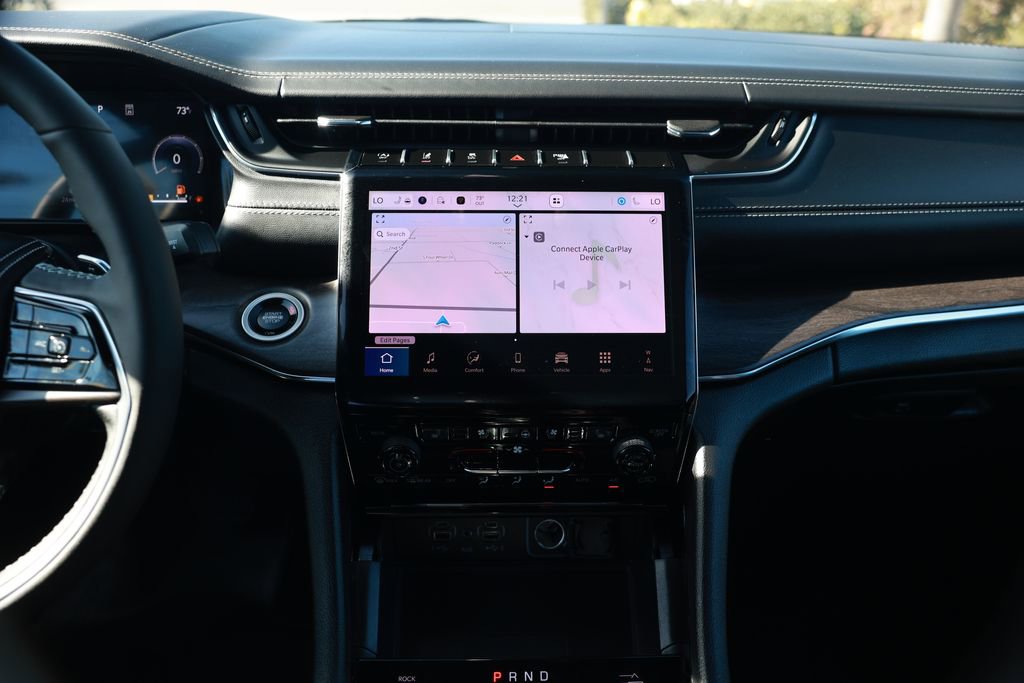 New 2025 Jeep Grand Cherokee Overland w/ Luxury Tech Group IV image 24