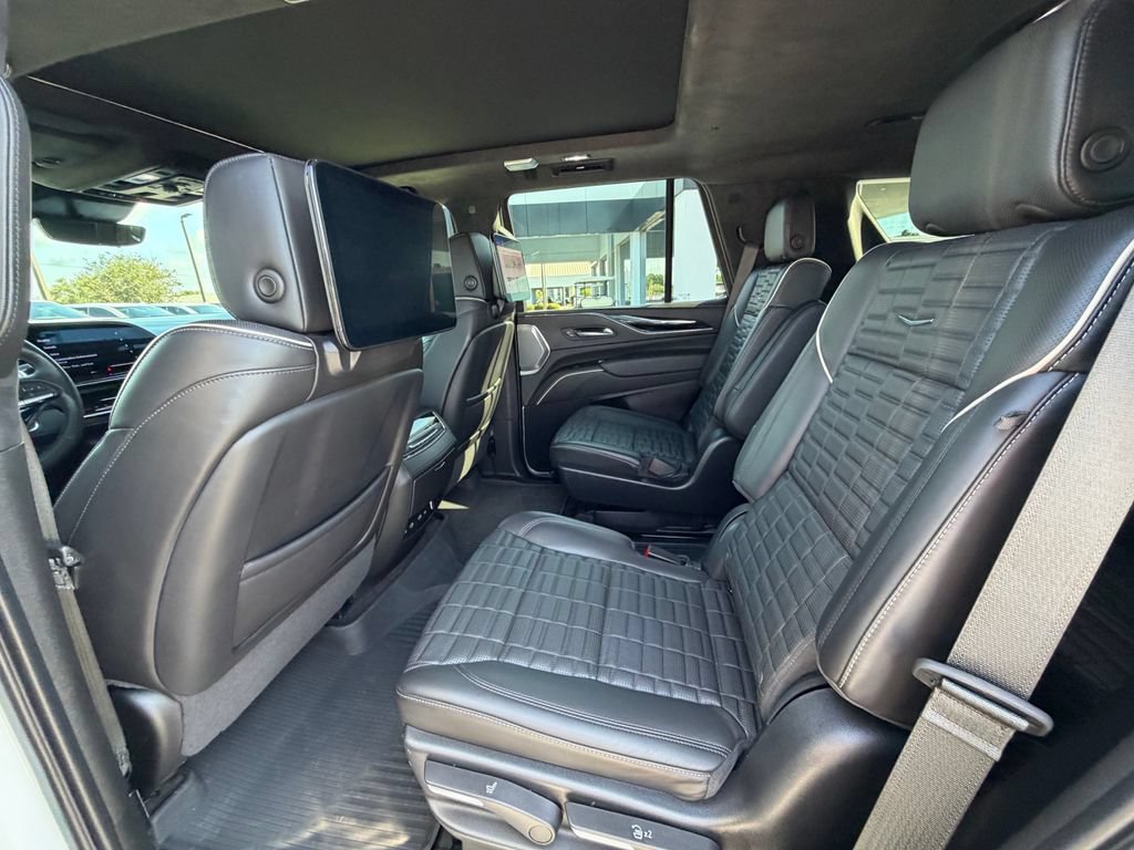 Used 2023 Cadillac Escalade V w/ LPO, ONYX Package AWD/4WD image 12