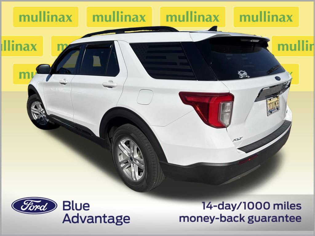 Certified 2023 Ford Explorer XLT w/ Equipment Group 202A AWD/4WD image 3