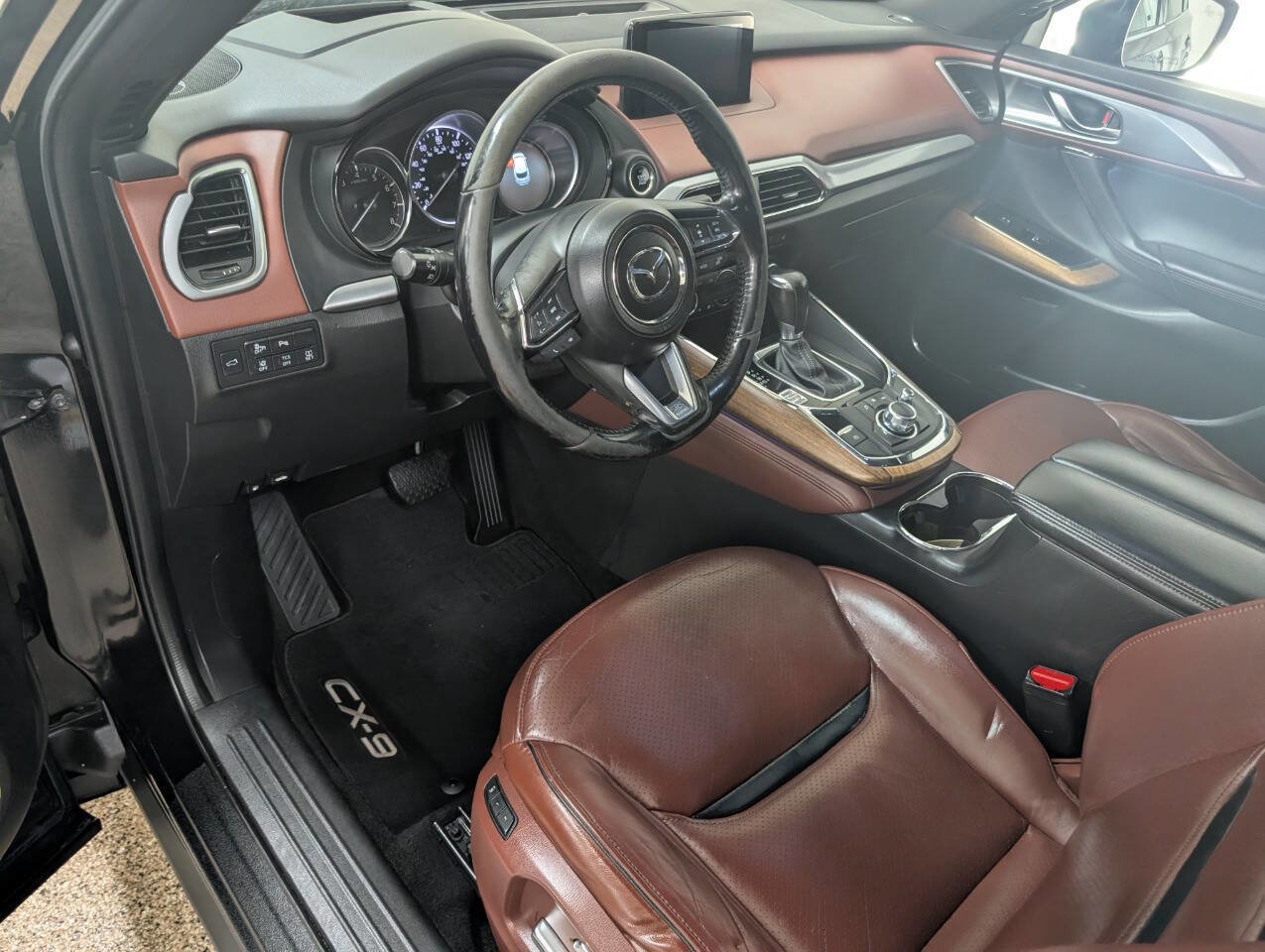 Used 2017 MAZDA CX-9 Signature image 8