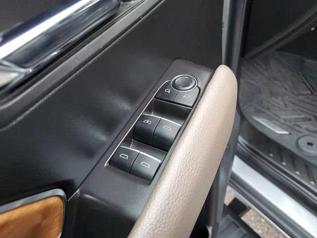 Used 2024 GMC Canyon Denali image 17