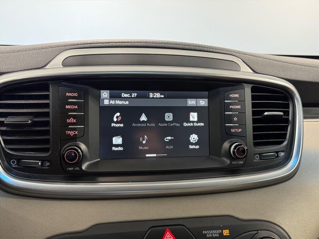 Used 2020 Kia Sorento LX image 21