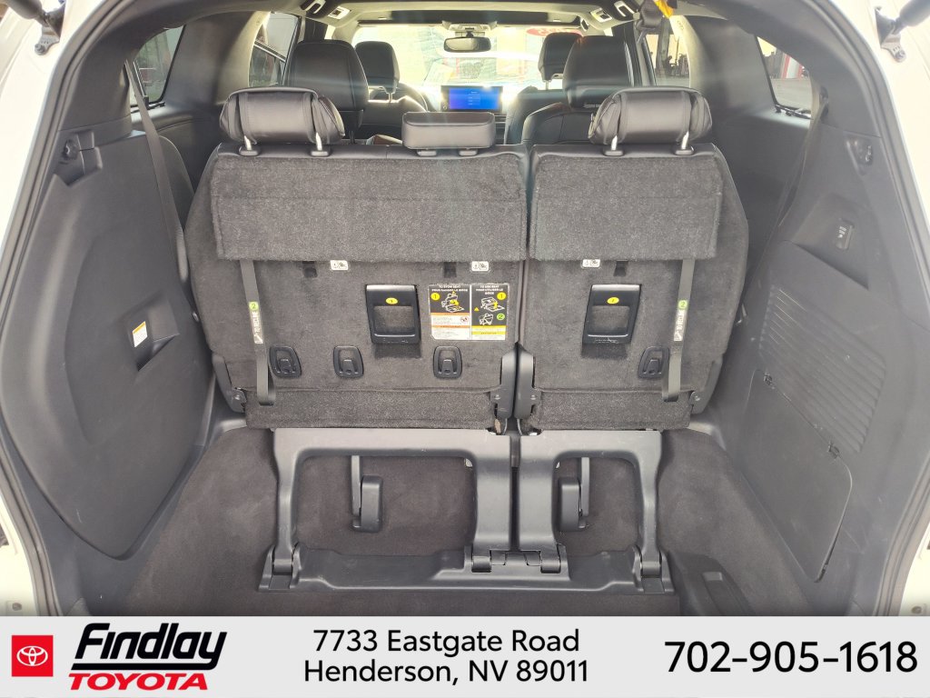 Certified 2025 Toyota Sienna Limited FWD image 21