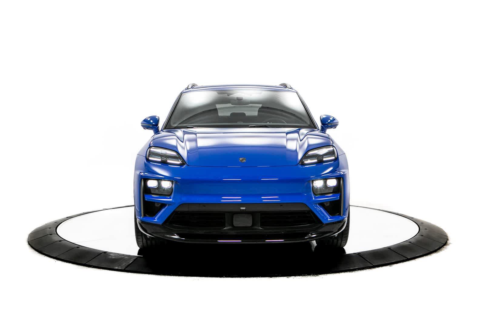 New 2026 Porsche Macan Turbo Electric AWD/4WD image 10